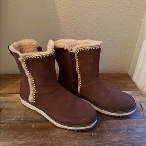 Toms Brown Bergen Shearling Winter Boots